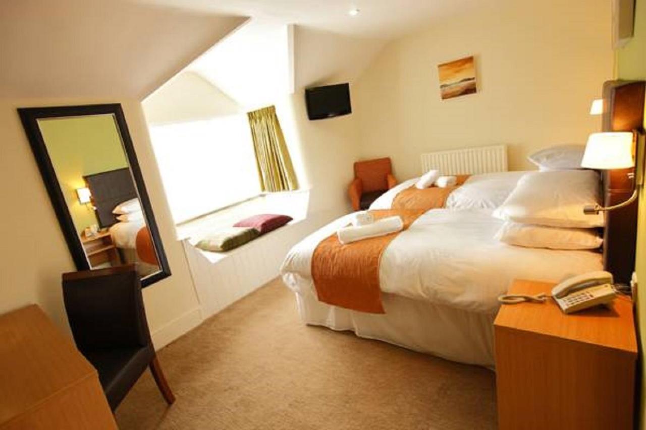Rose And Crown Hotel Porthcawl Exterior foto