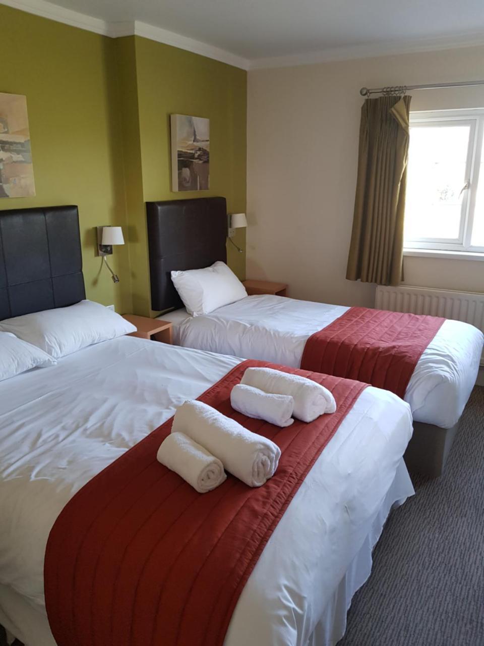 Rose And Crown Hotel Porthcawl Exterior foto